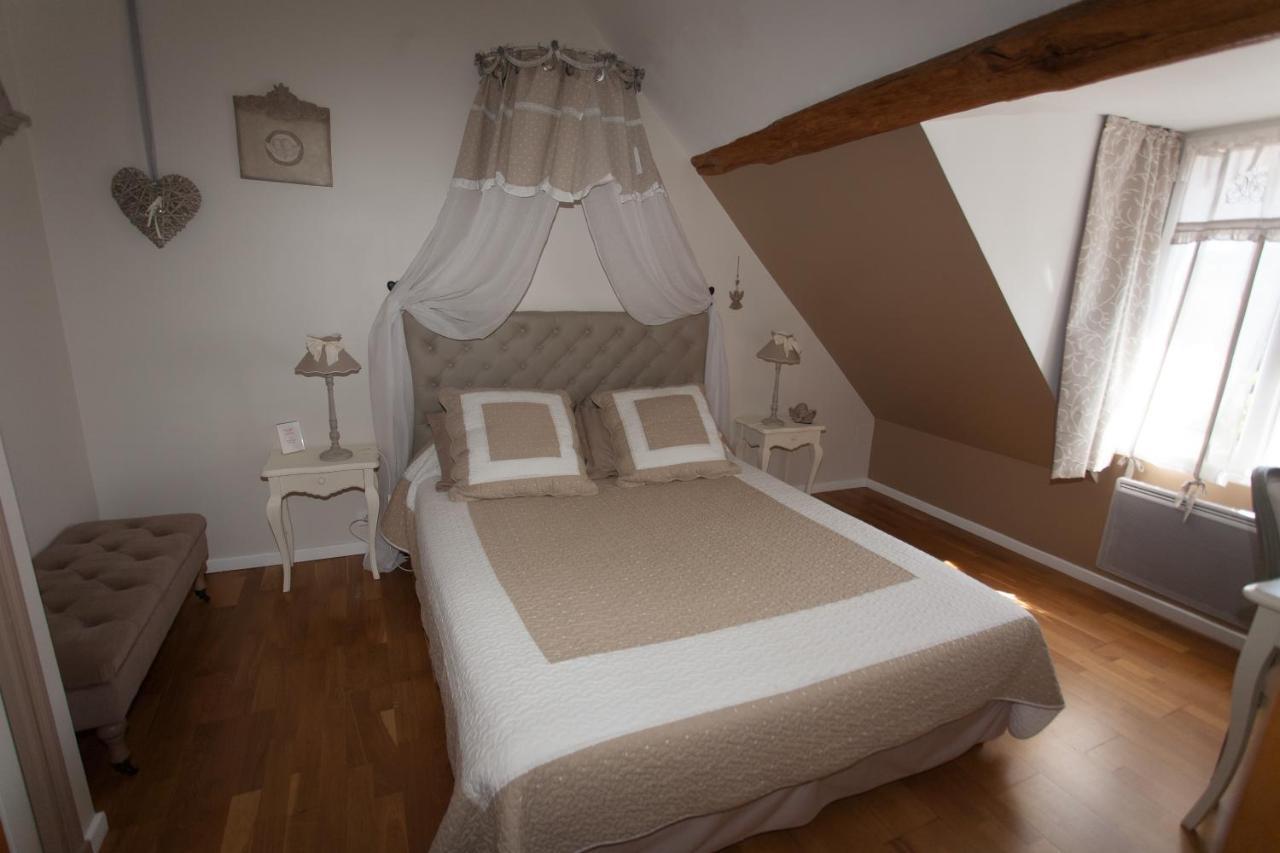 Bed and Breakfast Les Jarrieres Dame-Marie-les-Bois Esterno foto