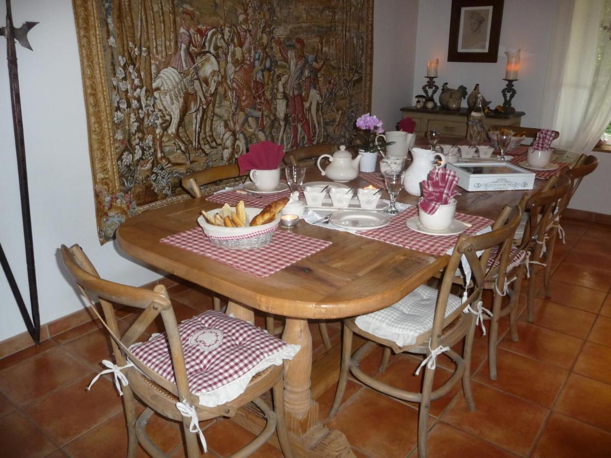 Bed and Breakfast Les Jarrieres Dame-Marie-les-Bois Esterno foto