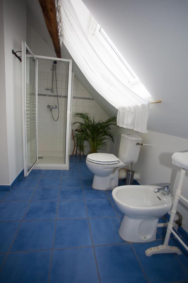 Bed and Breakfast Les Jarrieres Dame-Marie-les-Bois Esterno foto