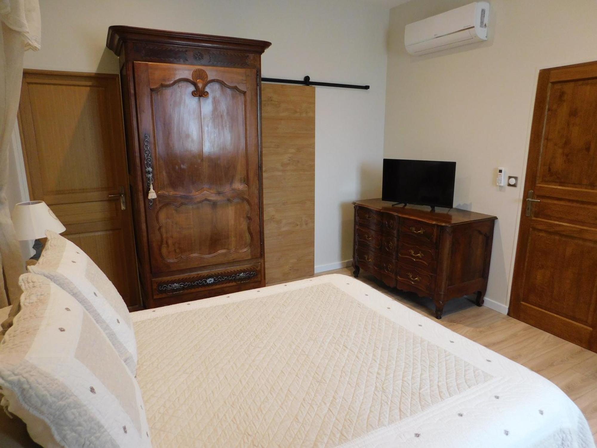 Bed and Breakfast Les Jarrieres Dame-Marie-les-Bois Esterno foto