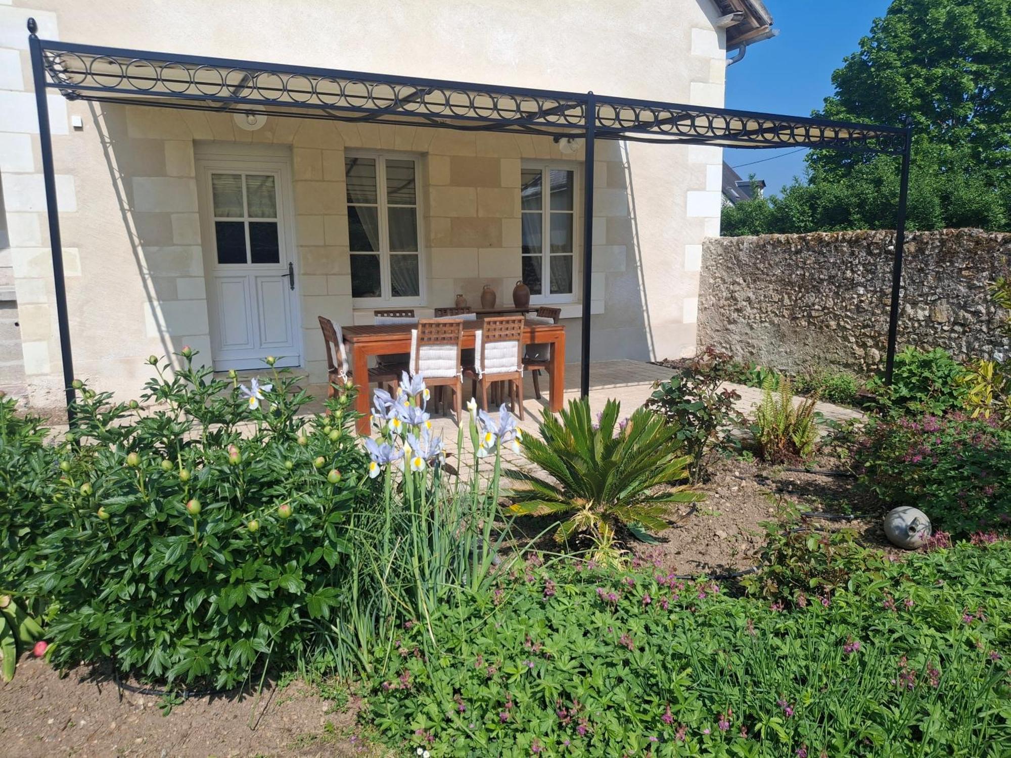 Bed and Breakfast Les Jarrieres Dame-Marie-les-Bois Esterno foto
